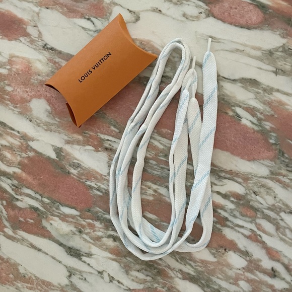 Shoes - Picture 5 of 14